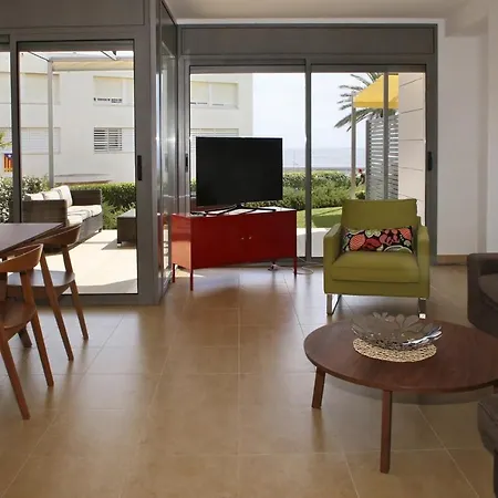 Villa At051 A Pocos Metros De La Playa, Equipamiento Completo, Piscina Comunitaria Torredembarra