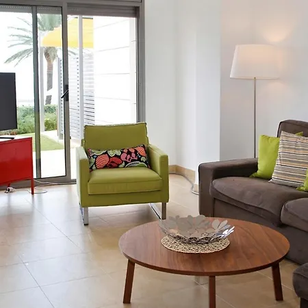 At051 A Pocos Metros De La Playa, Equipamiento Completo, Piscina Comunitaria *