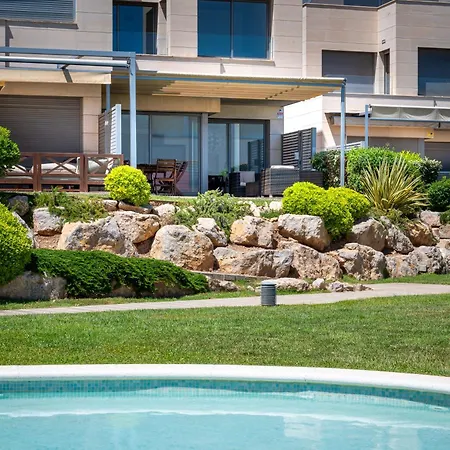 At051 A Pocos Metros De La Playa, Equipamiento Completo, Piscina Comunitaria Torredembarra