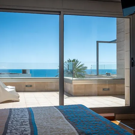 Villa At051 A Pocos Metros De La Playa, Equipamiento Completo, Piscina Comunitaria *